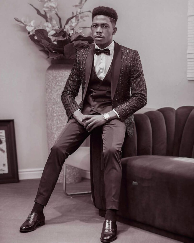 AUDIO Moses Bliss - BIGGER EVERYDAY Ft Festizie X Membrane X Uwa X Chris Heaven X Temple MP3 DOWNLOAD