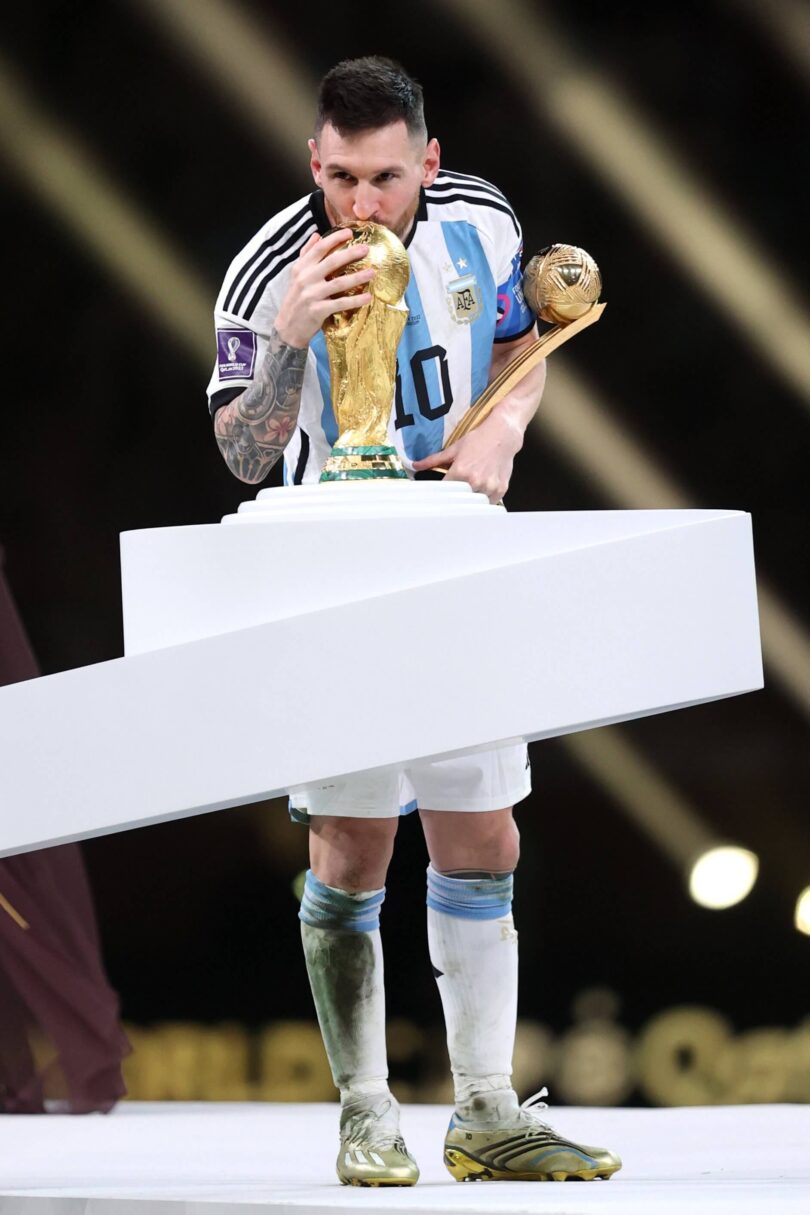 Watch Messi lifts World Cup trophy for Argentina - FIFA World Cup Qatar 2022